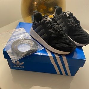 NWT🌹 ADIDAS toddler 6